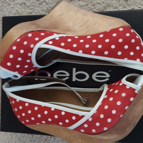 Shoes - Picture 2 of 4